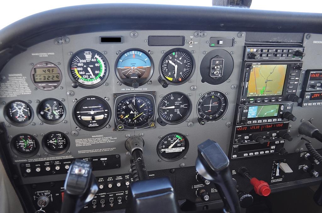 Cessna 172 Cockpit